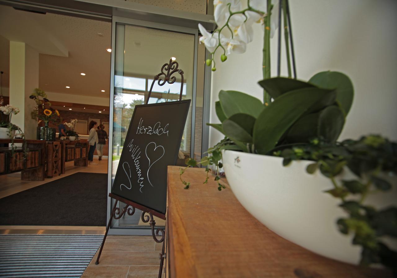 Hotel Weinhaus Moehle 바트왼하우젠 외부 사진