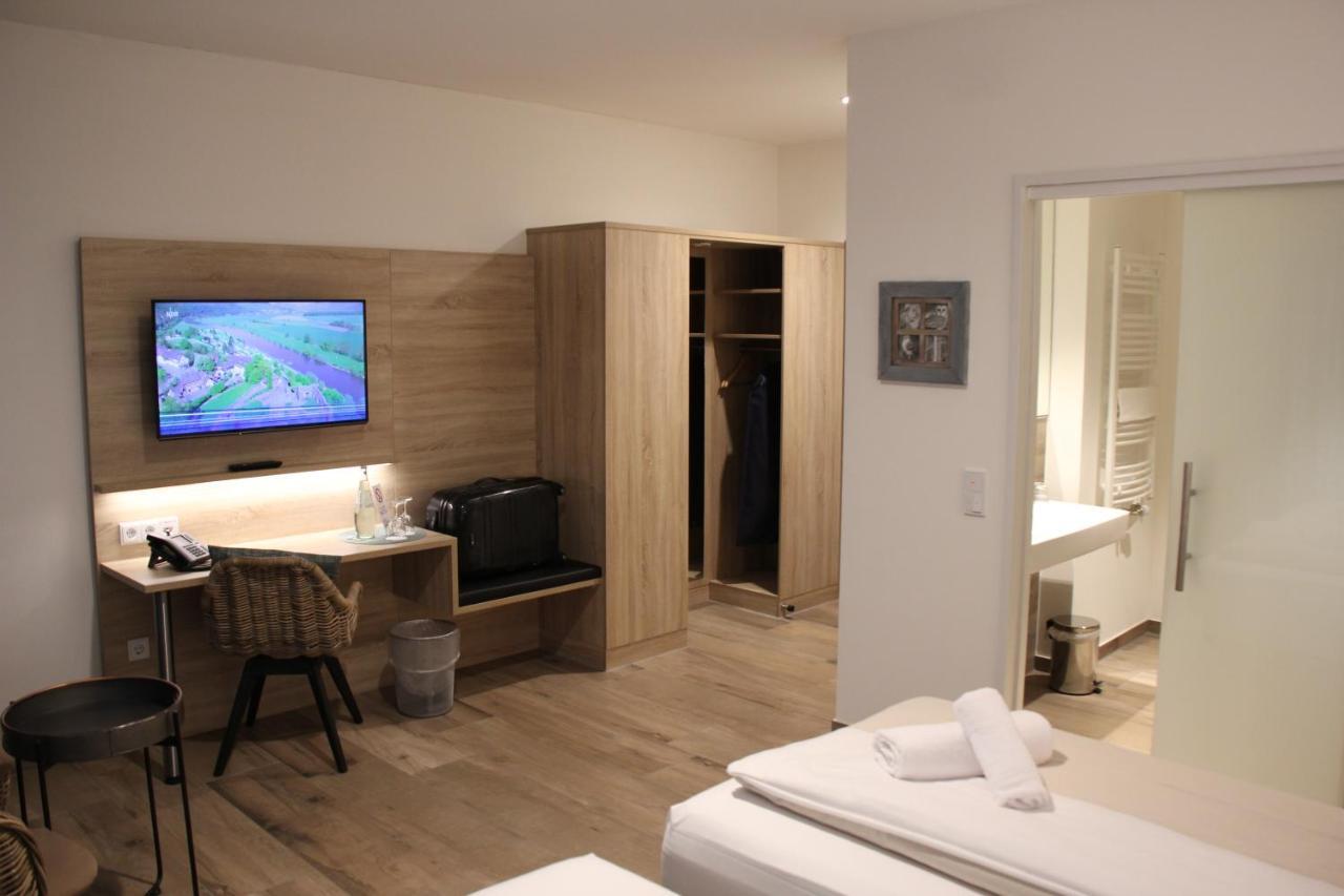 Hotel Weinhaus Moehle 바트왼하우젠 외부 사진